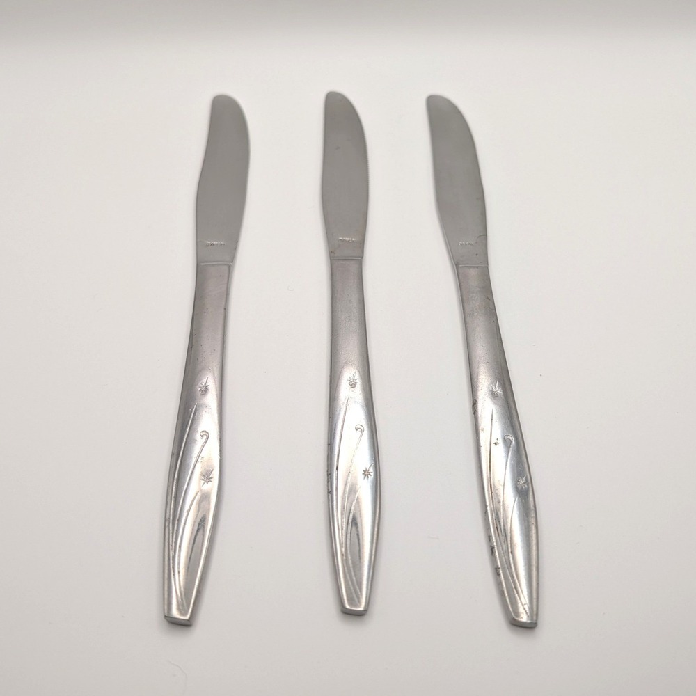 Vintage Japan Stainless Steel Starburst Wheat Dinner Knives Set of 3 8.25"